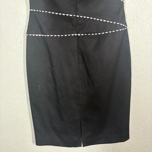 NEW! Kay Unger Strapless Cocktail Dress Offset Scallop Edge Black White - 8 - Picture 4 of 10